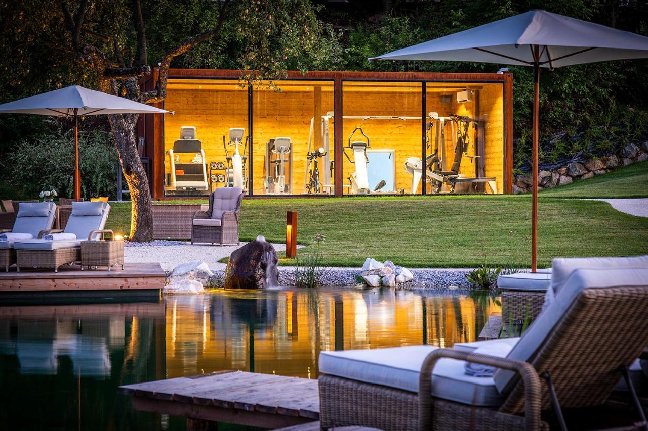 Golden Hill Country Chalets & Suites Waldschach Екстер'єр фото