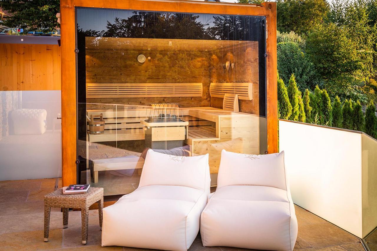 Golden Hill Country Chalets & Suites Waldschach Екстер'єр фото