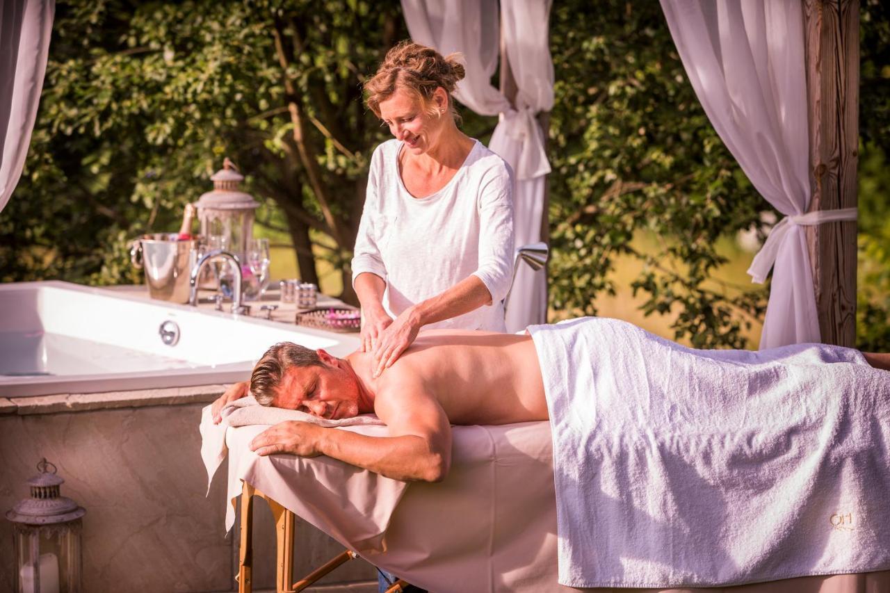 Golden Hill Country Chalets & Suites Waldschach Екстер'єр фото